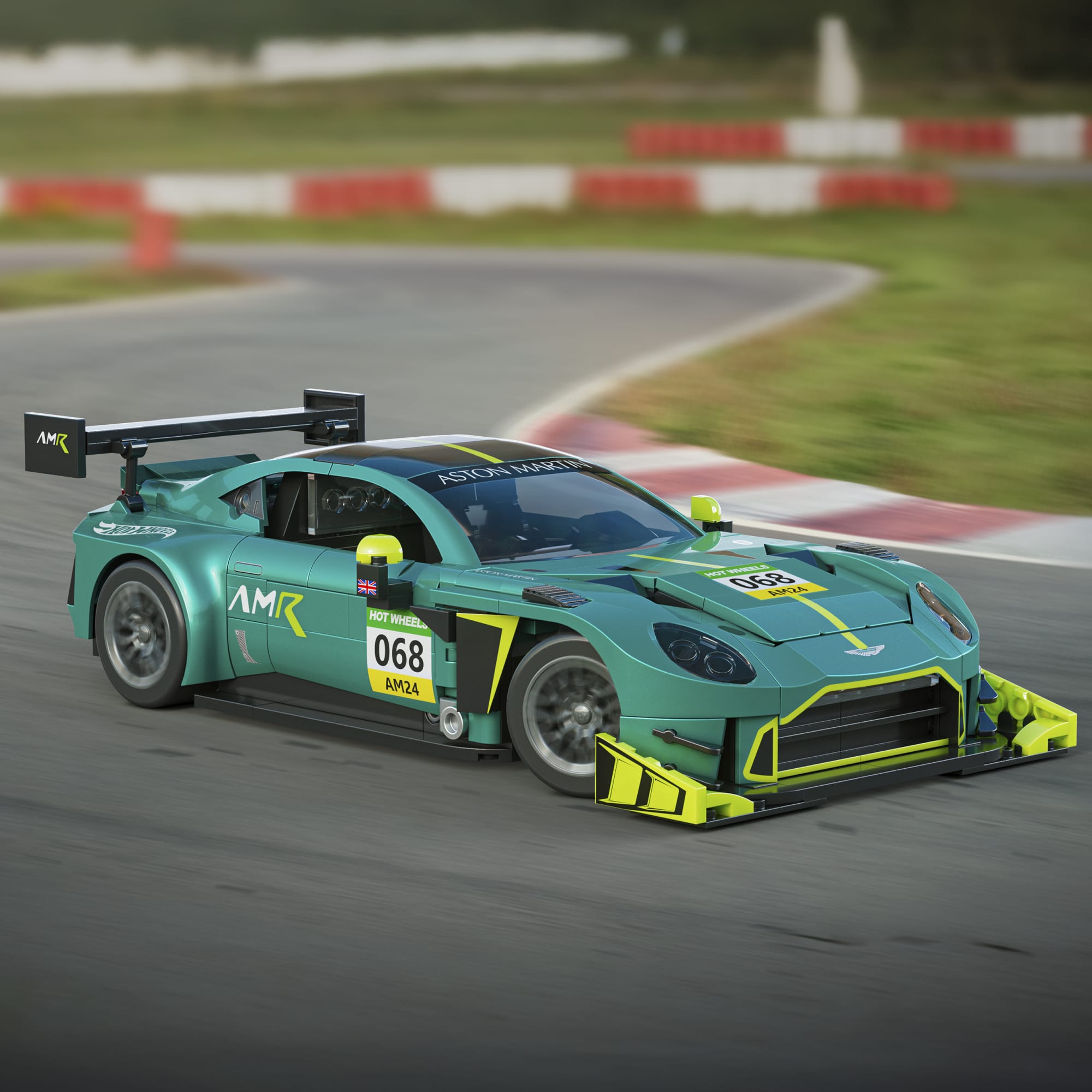 Mattel Brick Shop Hot Wheels ’24 Aston Martin Vantage Gt3 Building Toy Kit (793 Pieces), For Collectors