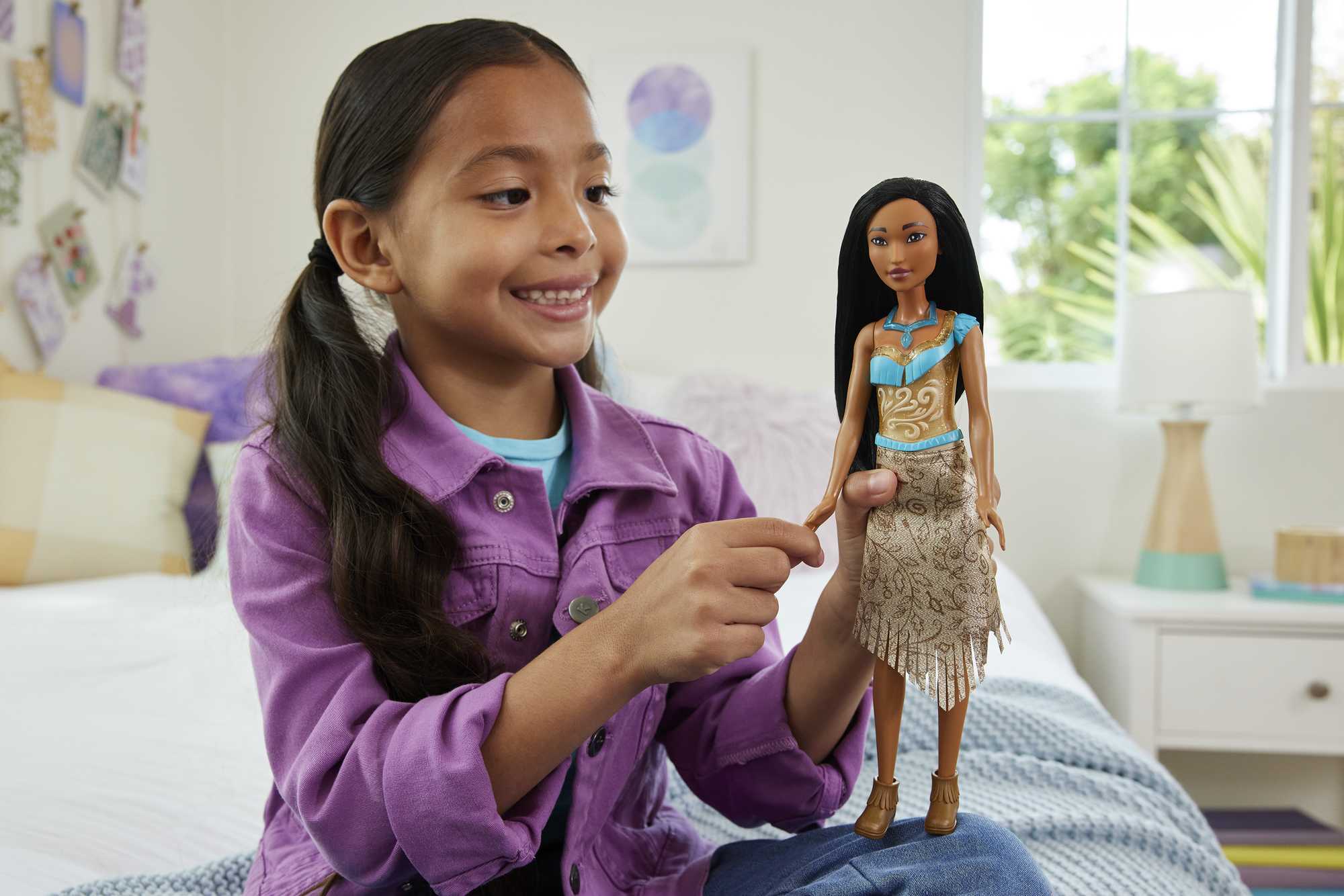 Disney Princess Pocahontas Doll With Sparkling Fashion & Accessories, Inspired By Disney Movie